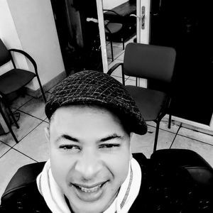 Meet your Posher, Emmanuel